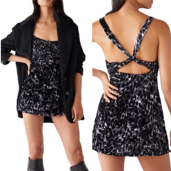Free People Dresses & Skirts - FREE PEOPLE Virgo Moon Velvet Mini Dress